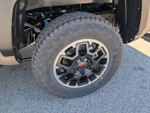 New 2026 Toyota Tacoma TRD Off-Road AWD/4WD image 29