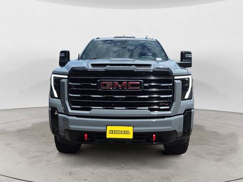 Used 2025 GMC Sierra 2500 AT4 w/ AT4 Premium Plus Package AWD/4WD image 8
