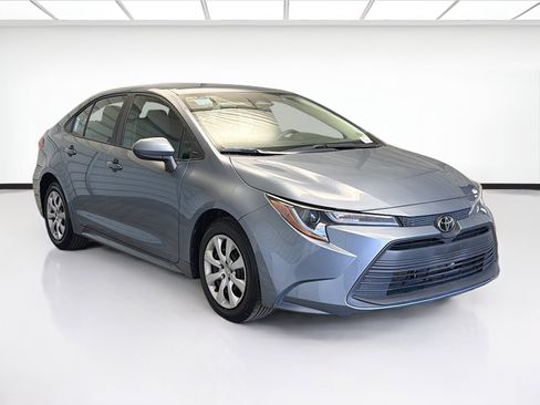 Used 2024 Toyota Corolla LE image 3
