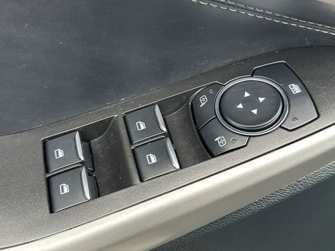 Used 2023 Ford Explorer XLT w/ Equipment Group 202A image 25