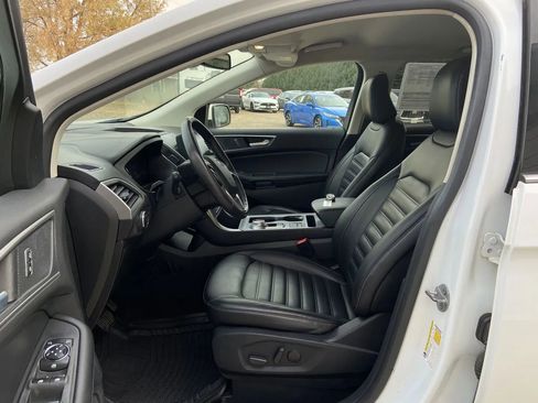 Used 2022 Ford Edge SEL image 11