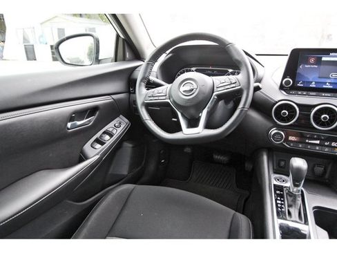 Used 2025 Nissan Sentra SV w/ All-Weather Package FWD image 8
