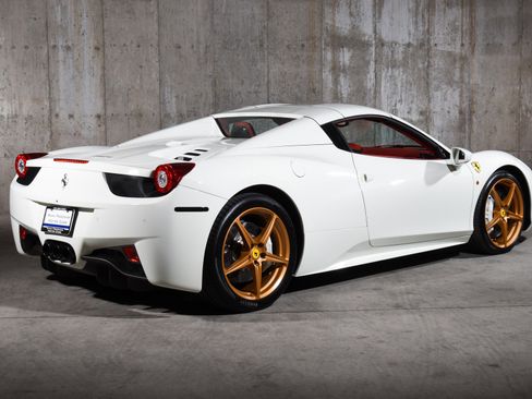 Used 2013 Ferrari 458 Spider image 6