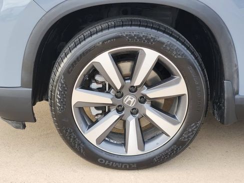 Used 2023 Honda Pilot Touring image 17