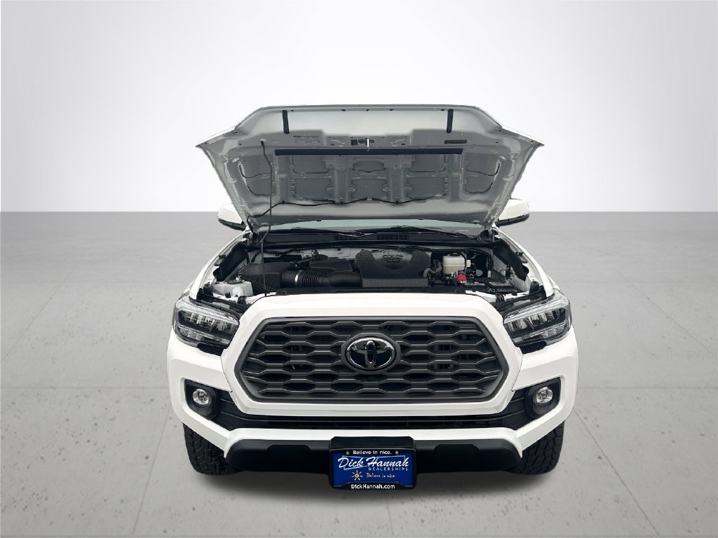 Certified 2023 Toyota Tacoma TRD Off-Road w/ Technology Package AWD/4WD image 5