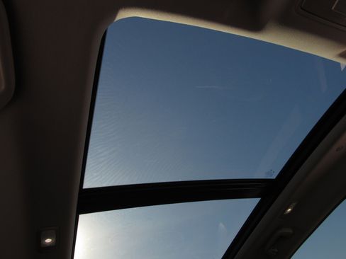 Certified 2025 Acura MDX SH-AWD image 8