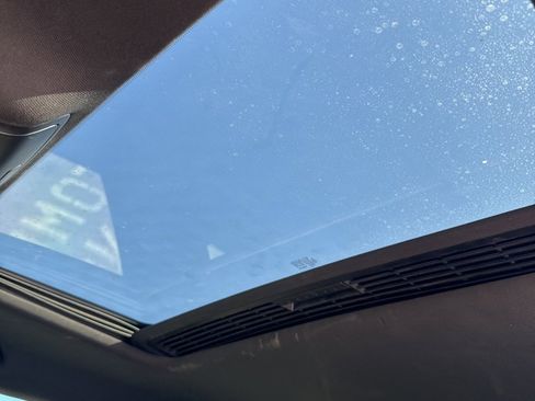 Used 2013 Volkswagen Golf 2-Door image 2