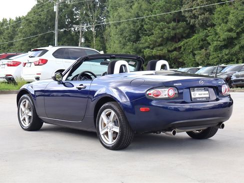 Used 2007 MAZDA MX-5 Miata Sport RWD image 8