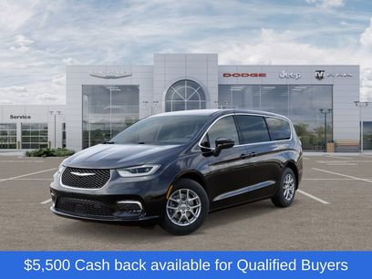 New 2025 Chrysler Pacifica Select
