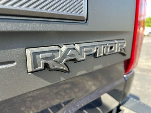 Used 2025 Ford F150 Raptor AWD/4WD image 35