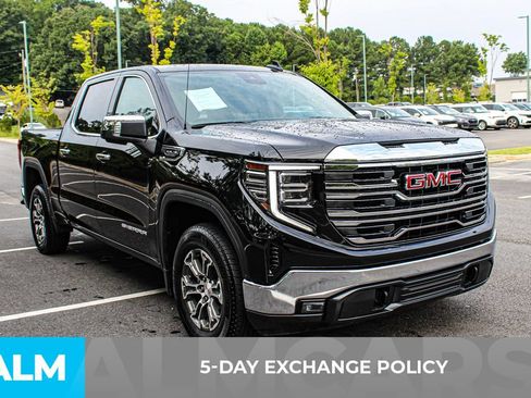 Used 2025 GMC Sierra 1500 SLT RWD image 3