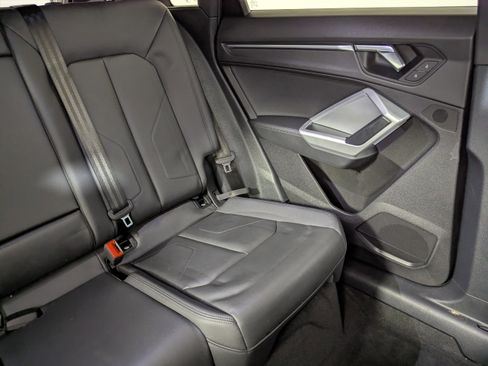 Used 2022 Audi Q3 2.0T Premium w/ Convenience Package image 14