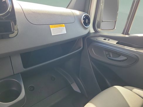 Used 2026 Mercedes-Benz Sprinter 2500 image 21