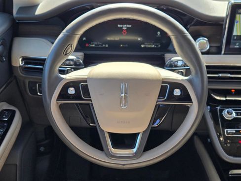 Certified 2022 Lincoln Corsair Reserve w/ Luxury Package AWD/4WD image 16