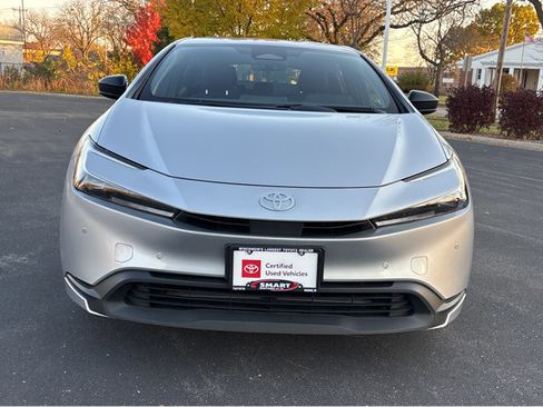 Used 2024 Toyota Prius LE image 9