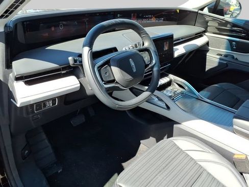 Used 2024 Lincoln Nautilus Reserve AWD/4WD image 18
