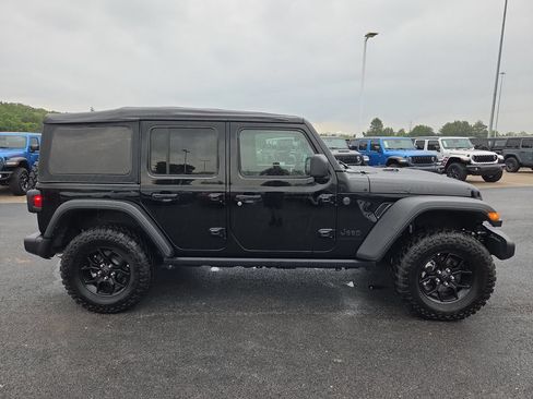 Used 2025 Jeep Wrangler Unlimited Sport AWD/4WD image 8