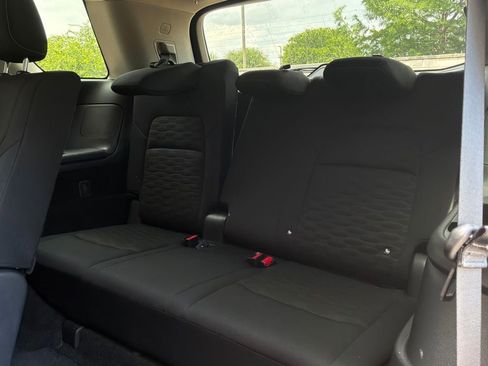 Used 2025 Nissan Pathfinder SV FWD image 13