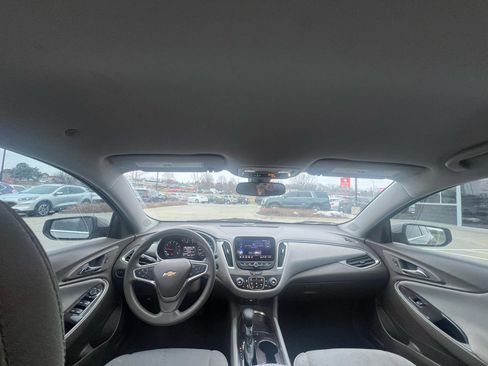 Used 2022 Chevrolet Malibu LT FWD image 8