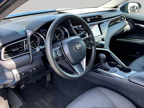 Used 2020 Toyota Camry LE FWD image 12