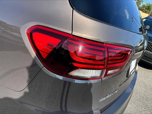 Used 2019 Kia Sorento EX image 28