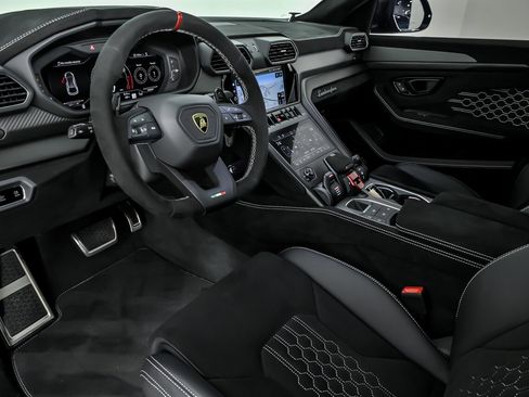 Used 2024 Lamborghini Urus Performante image 21