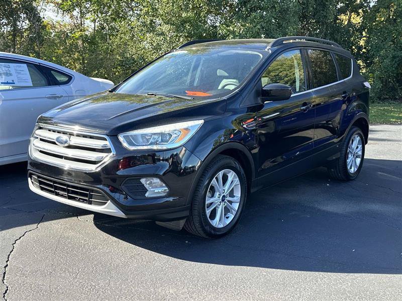 Used 2017 Ford Escape SE w/ Equipment Group 201A FWD image 5