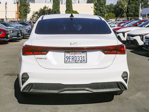 Used 2023 Kia Forte LXS image 9