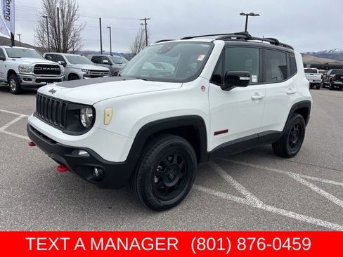 Used 2022 Jeep Renegade Trailhawk w/ Trailer Tow Group AWD/4WD image 8