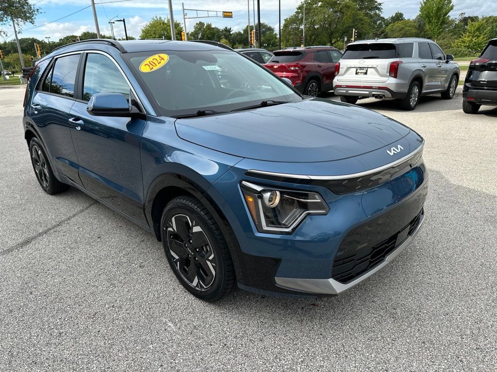 Used 2024 Kia Niro Wind w/ Wind Preserve Package FWD image 4