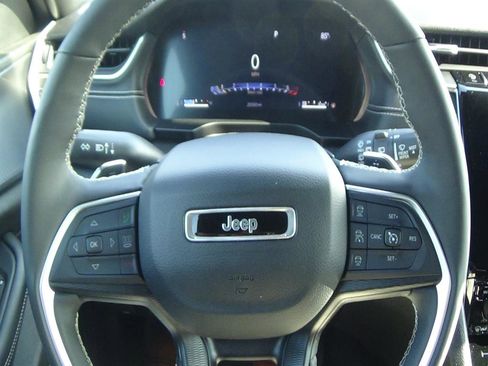Used 2023 Jeep Grand Cherokee 4WD 4xe image 24