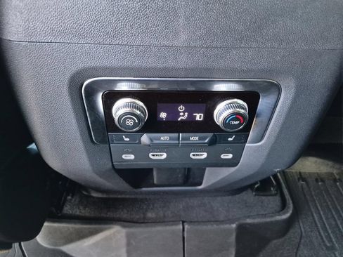 Used 2021 GMC Yukon Denali w/ Denali Premium Package AWD/4WD image 19