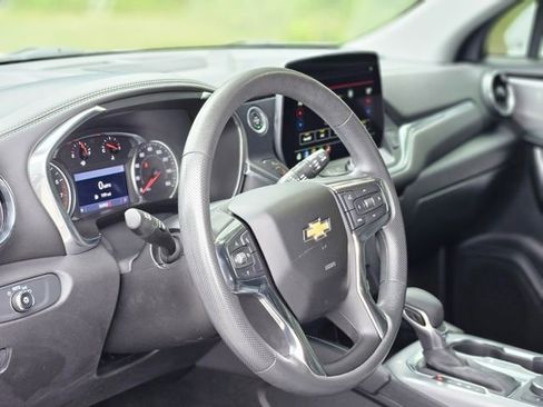 Used 2023 Chevrolet Blazer LT FWD image 12