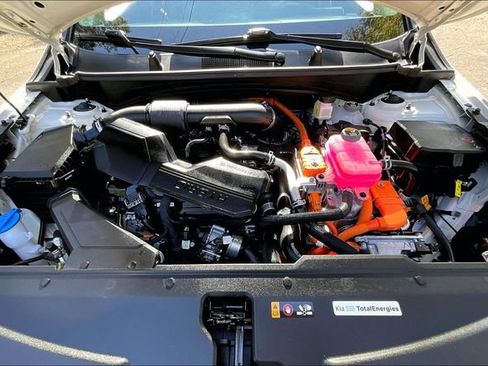 Used 2025 Kia Sportage SX Prestige image 27