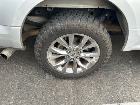 Used 2016 Ford F150 XLT w/ Equipment Group 302A Luxury image 14