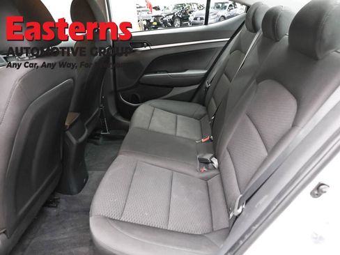 Used 2019 Hyundai Elantra SE w/ Cargo Package FWD image 21