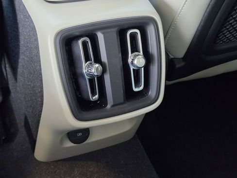 Certified 2023 Volvo XC40 B4 Plus w/ Protection Package Premier image 14