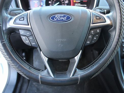 Used 2018 Ford Fusion Titanium image 12