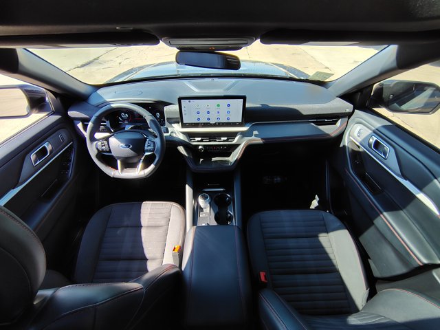 Certified 2025 Ford Explorer ST-Line AWD/4WD image 2