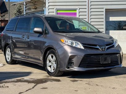 Used 2018 Toyota Sienna LE