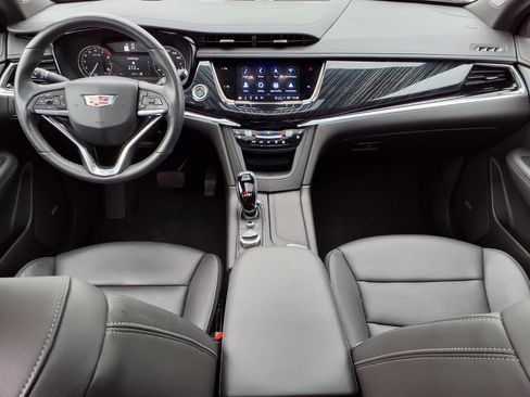 Used 2023 Cadillac XT6 Premium Luxury AWD/4WD image 12
