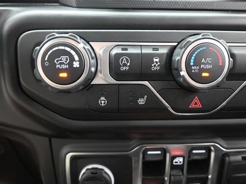 Used 2021 Jeep Gladiator Sport AWD/4WD image 29