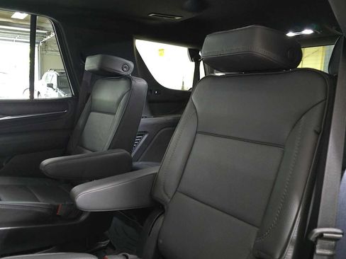 Used 2024 GMC Yukon Denali w/ Advanced Technology Package AWD/4WD image 17