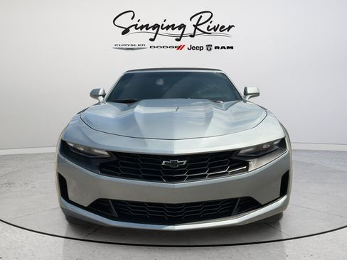 Used 2024 Chevrolet Camaro LT w/ Technology Package RWD image 2
