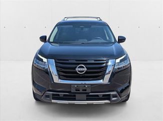 Used 2024 Nissan Pathfinder SL video 2