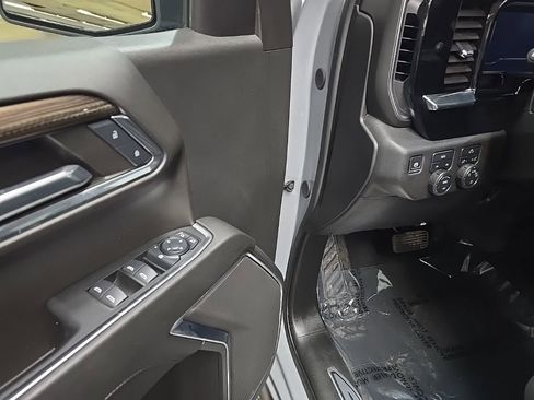 Used 2024 Chevrolet Silverado 1500 LT image 28