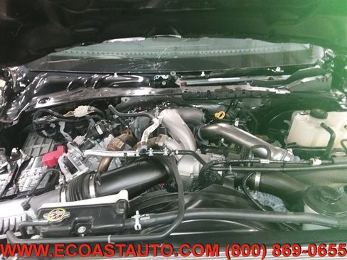 Used 2023 Ford F350 Lariat w/ Tow Technology Package image 9