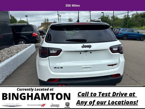 Used 2023 Jeep Compass Trailhawk w/ Trailhawk Elite Group image 9