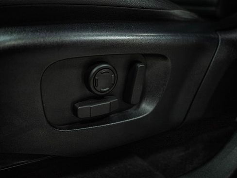 Used 2023 Land Rover Discovery Sport S image 16