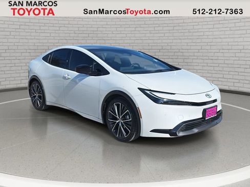Used 2025 Toyota Prius Limited image 3